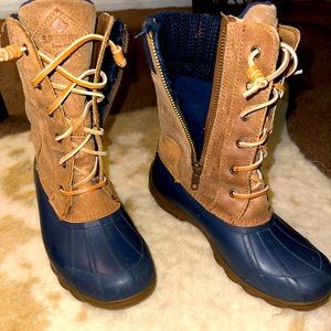 Sperry Boots size 6
